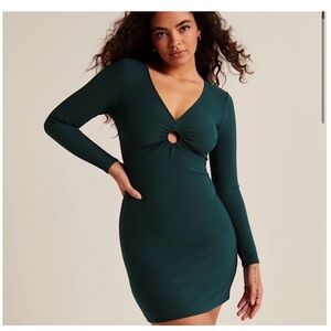 🆕 ABERCROMBIE AND FITCH—O-Ring Mini Dress in Emerald Green, Size Small-N…